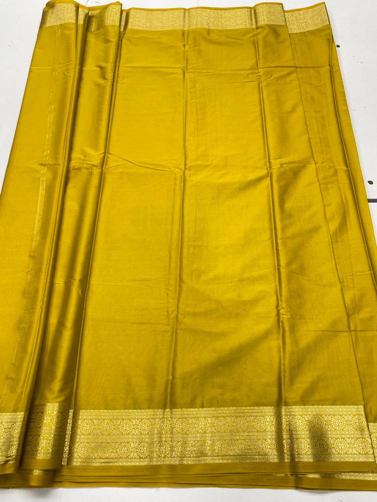 Mysore Crepe Self Saree ( 3383G-R18 )