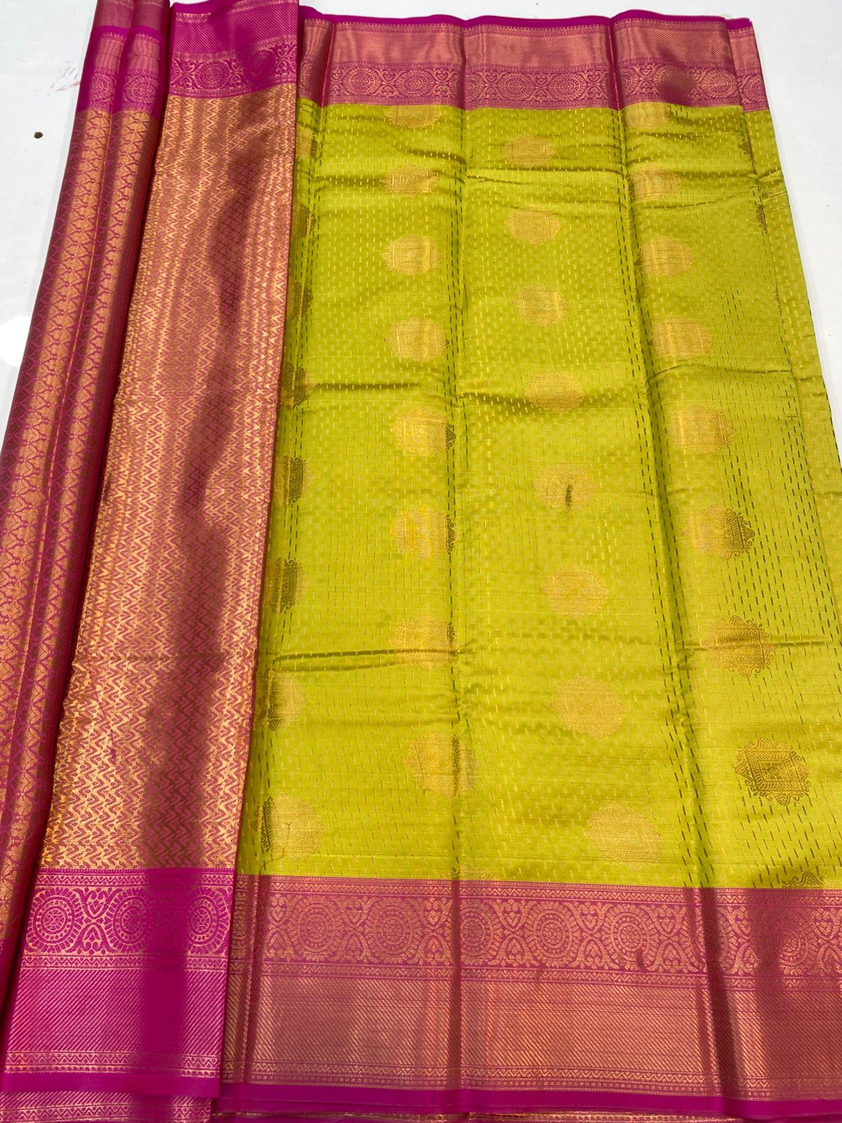 Semi Silk Broket Saree(3403J-R22)