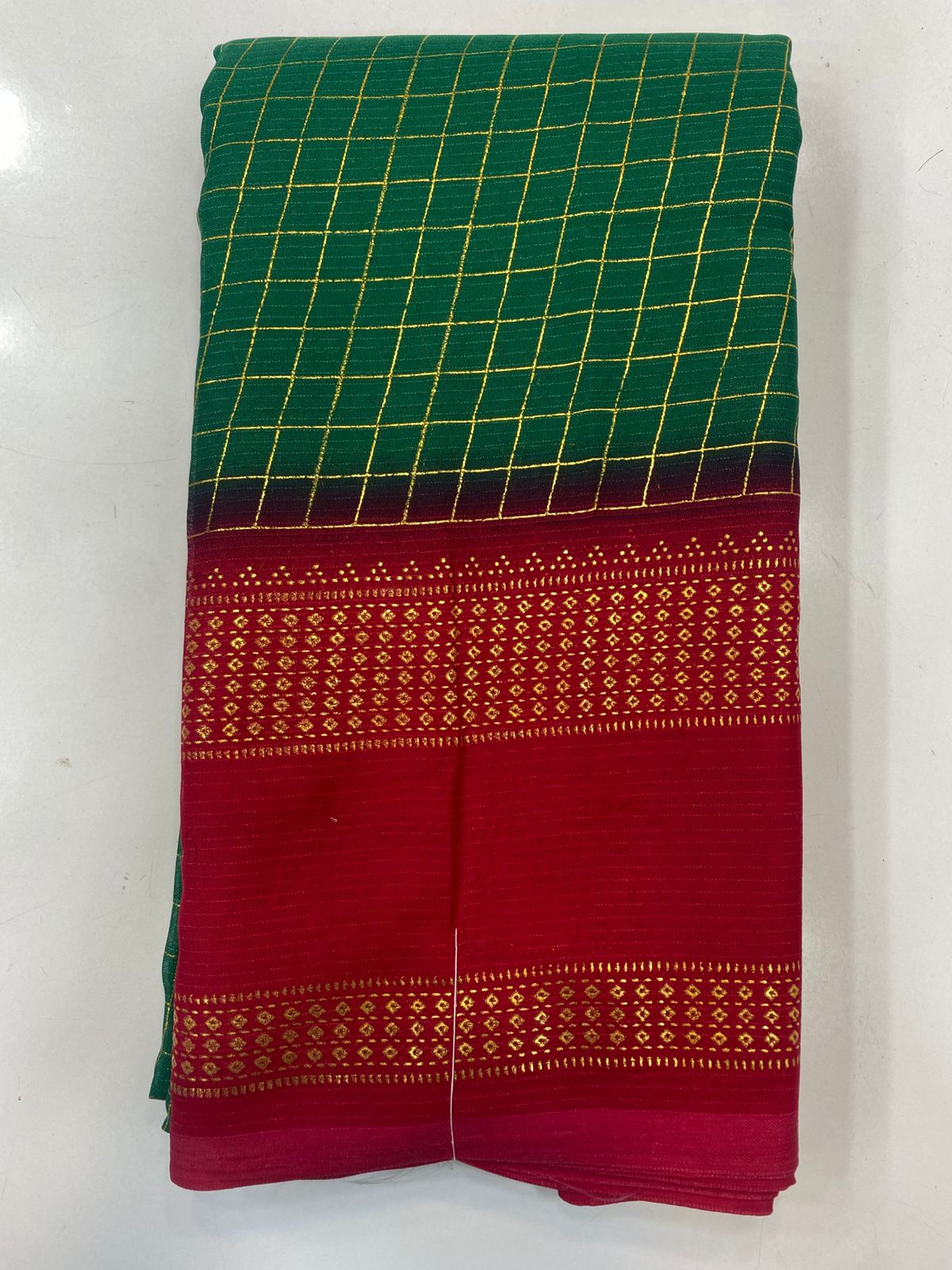 &nbsp;Fancy Georgette Zari Checks Saree(3445-R8)