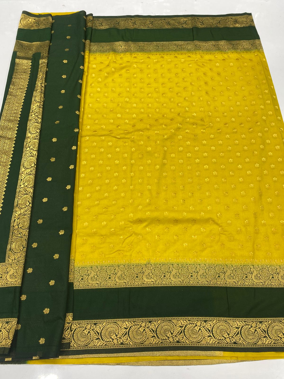 Khaddi Georgette Saree&nbsp (3442A-R10)