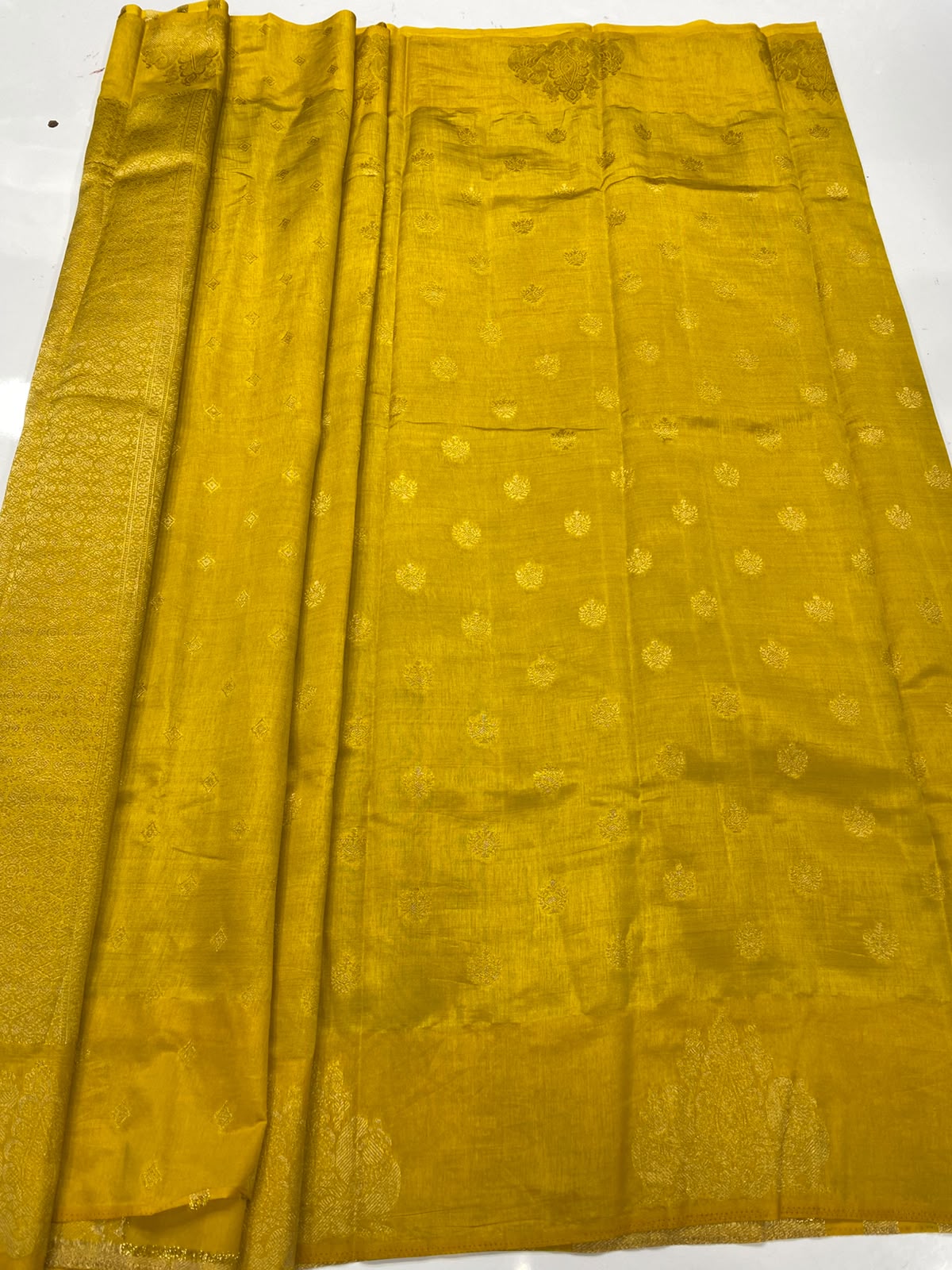 &nbsp;Semi Silk Butta Saree(3463-R18)