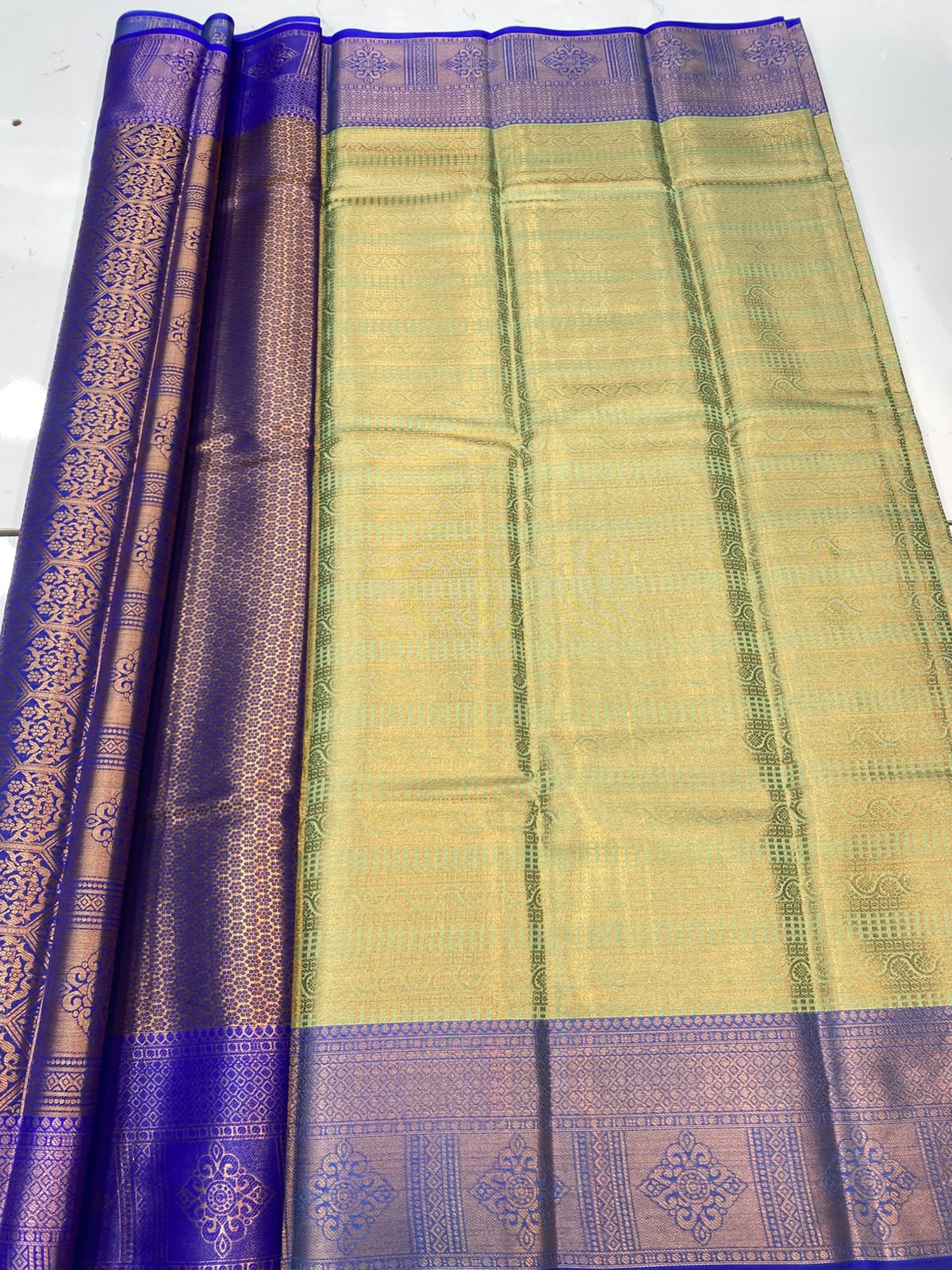 Semi Silk Broket Saree (3403D-R22)