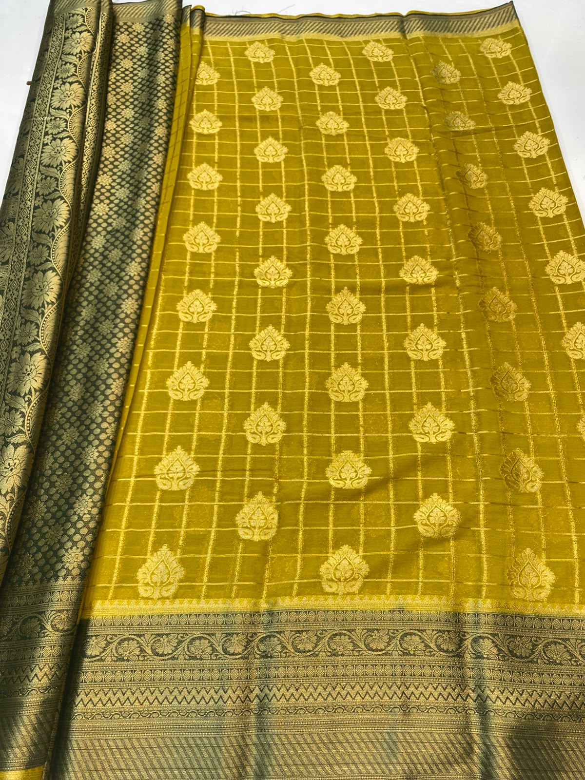 Khaddi Georgette Saree(3493B-R22)