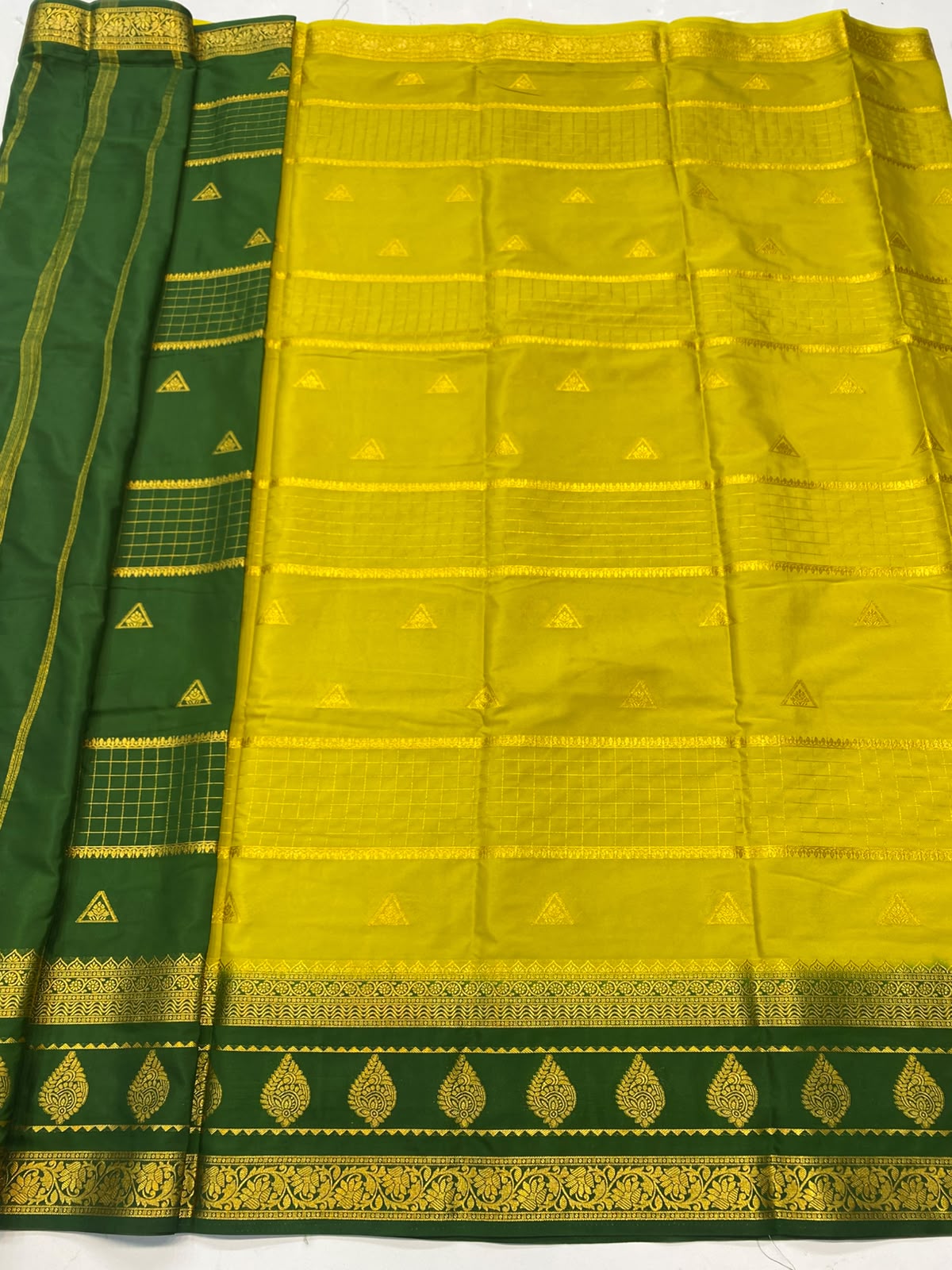 Mysore Chex Butta Saree(3261A-R17)