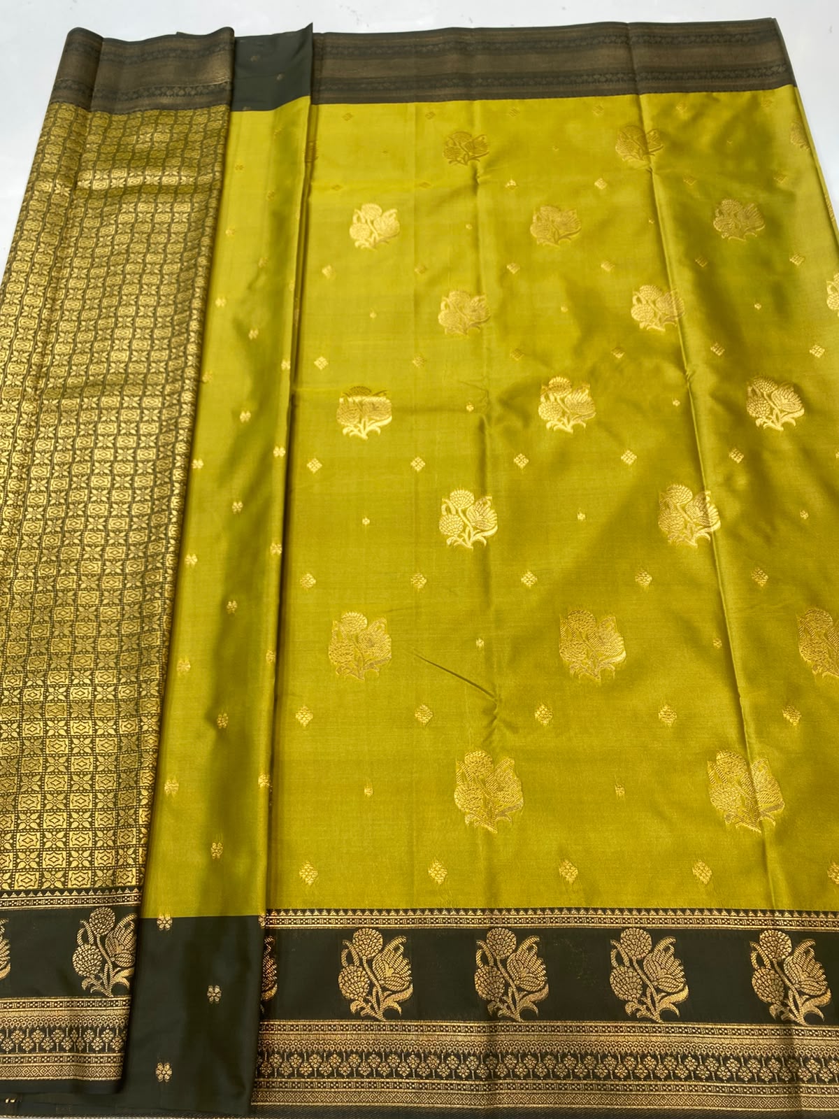 Semi Silk Butta Saree(3777A-R7)