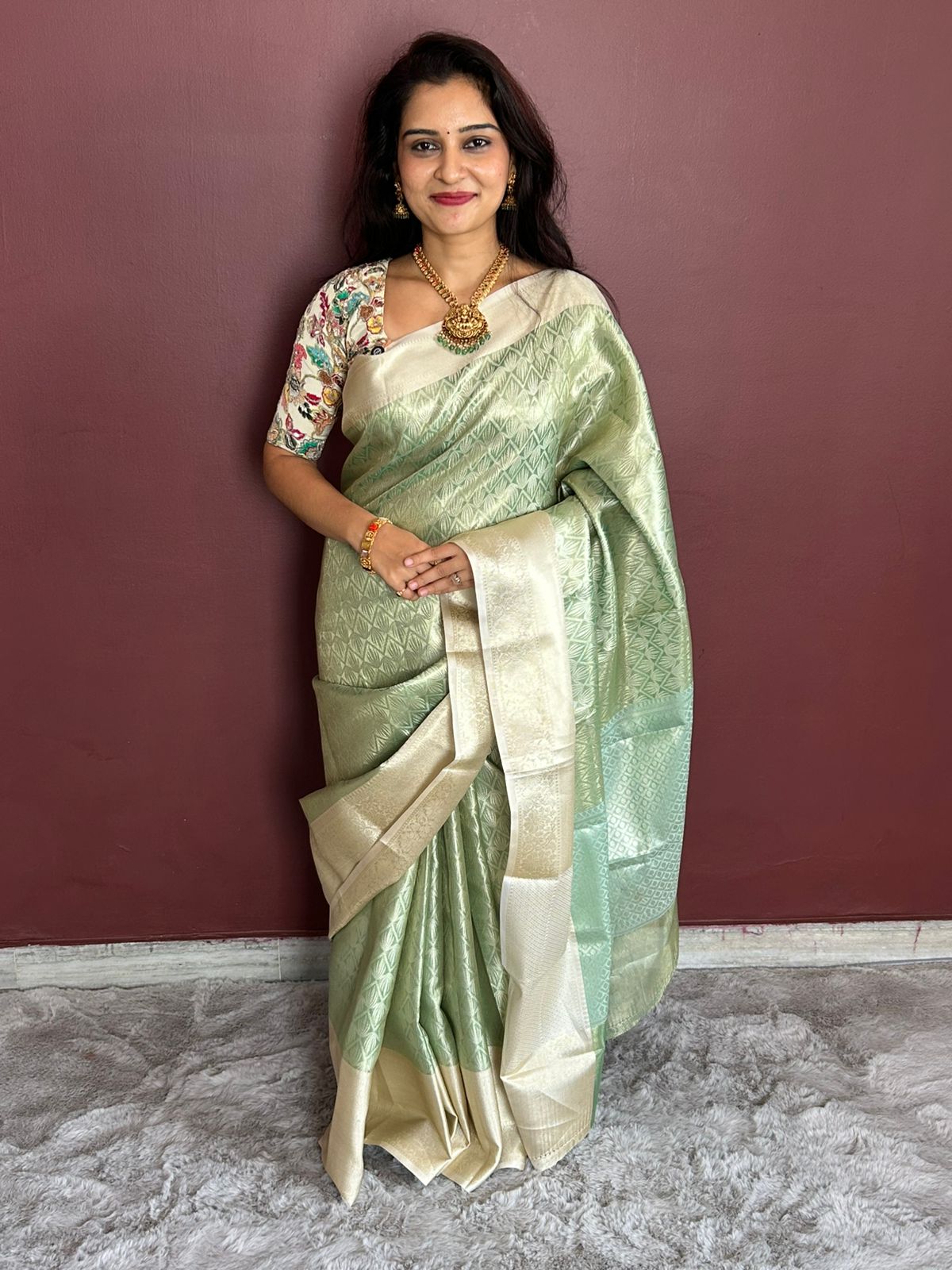 Semi Silk Broket Saree(3350)